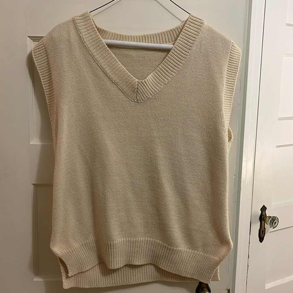 Sweater vest